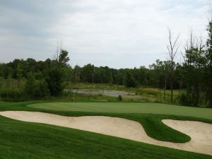 Kaluhyat 16th Green